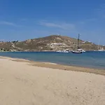 Ninemia Serifos 2