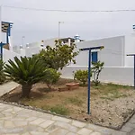 Ninemia Serifos 2
