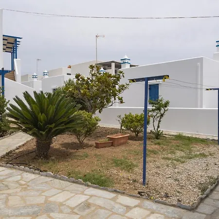 Ninemia Serifos 2