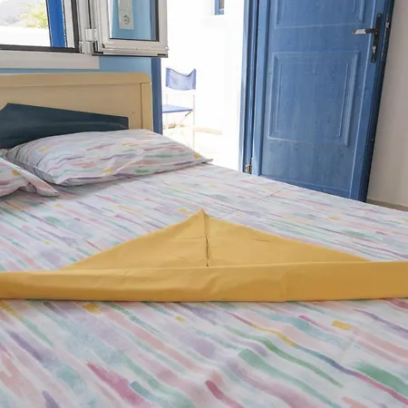 Ninemia Serifos 2 *