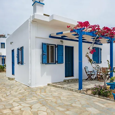 Ninemia Serifos 2 Ливадион